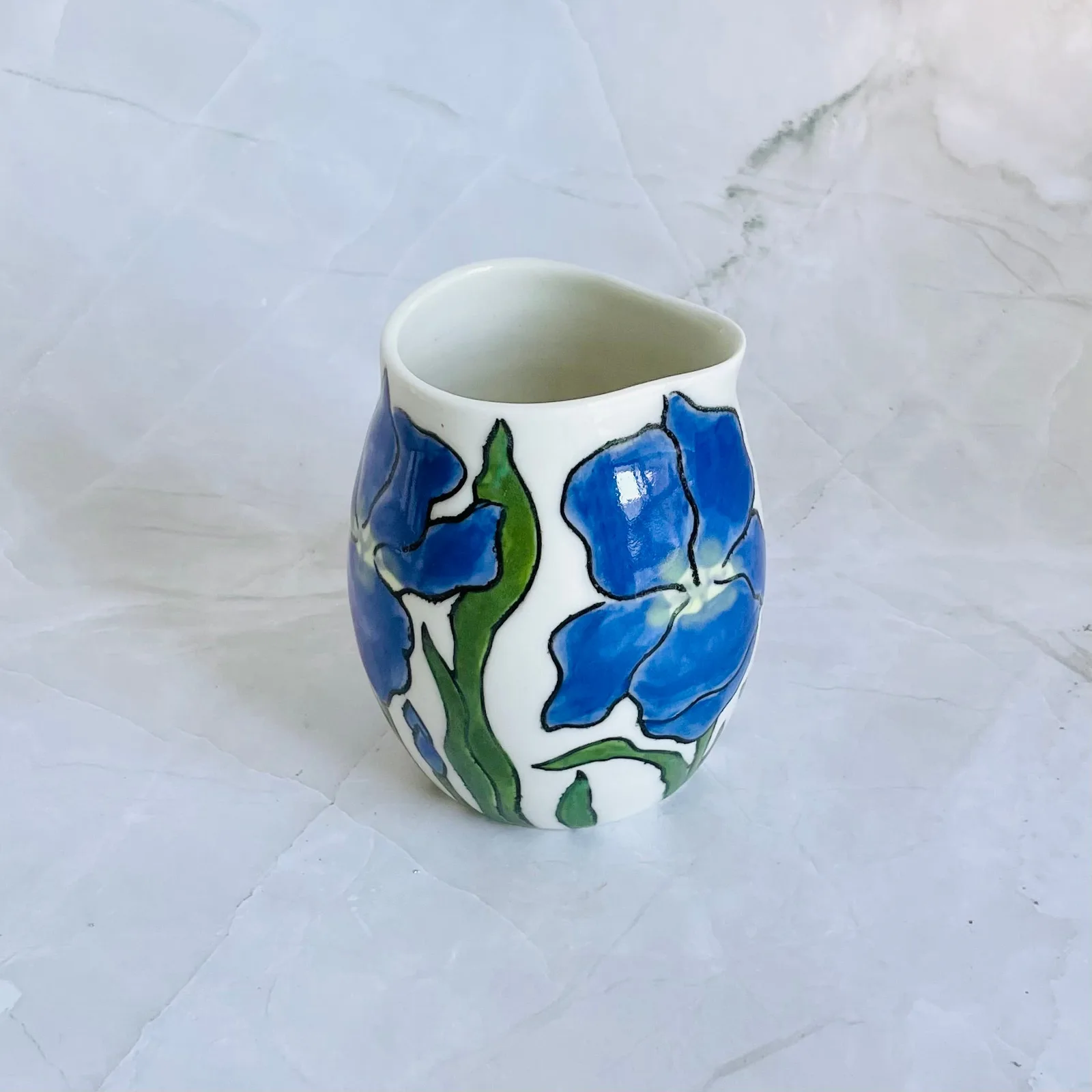 #45: Small pourer - Iris design by Juni Margrie