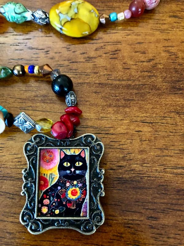 Featured artwork by Laurie Algar