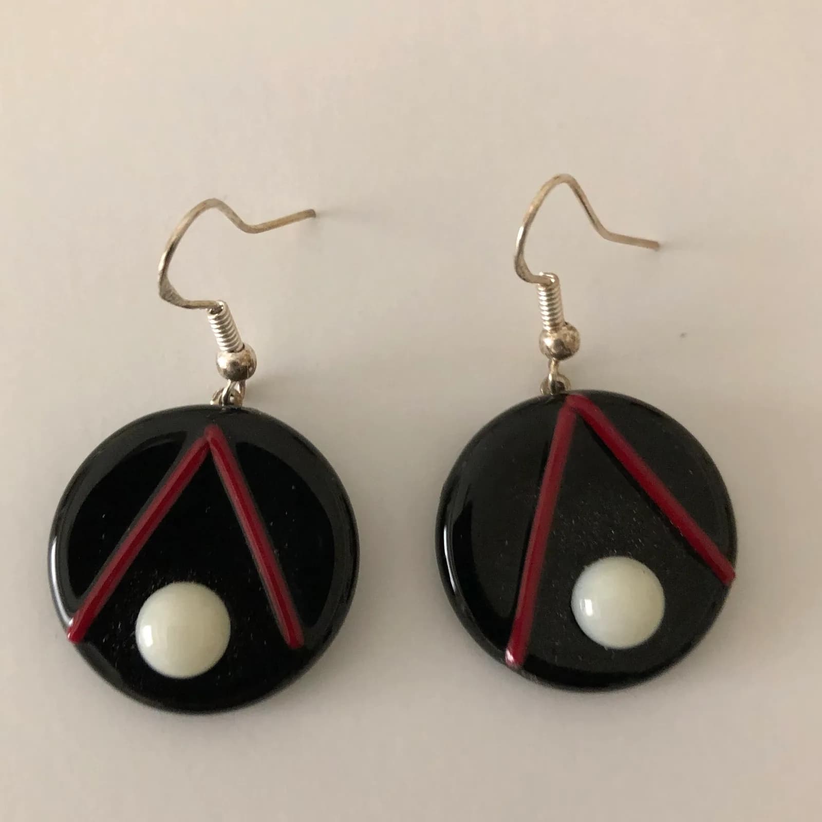 Black red and white dangle earrings by Minna Vallentine